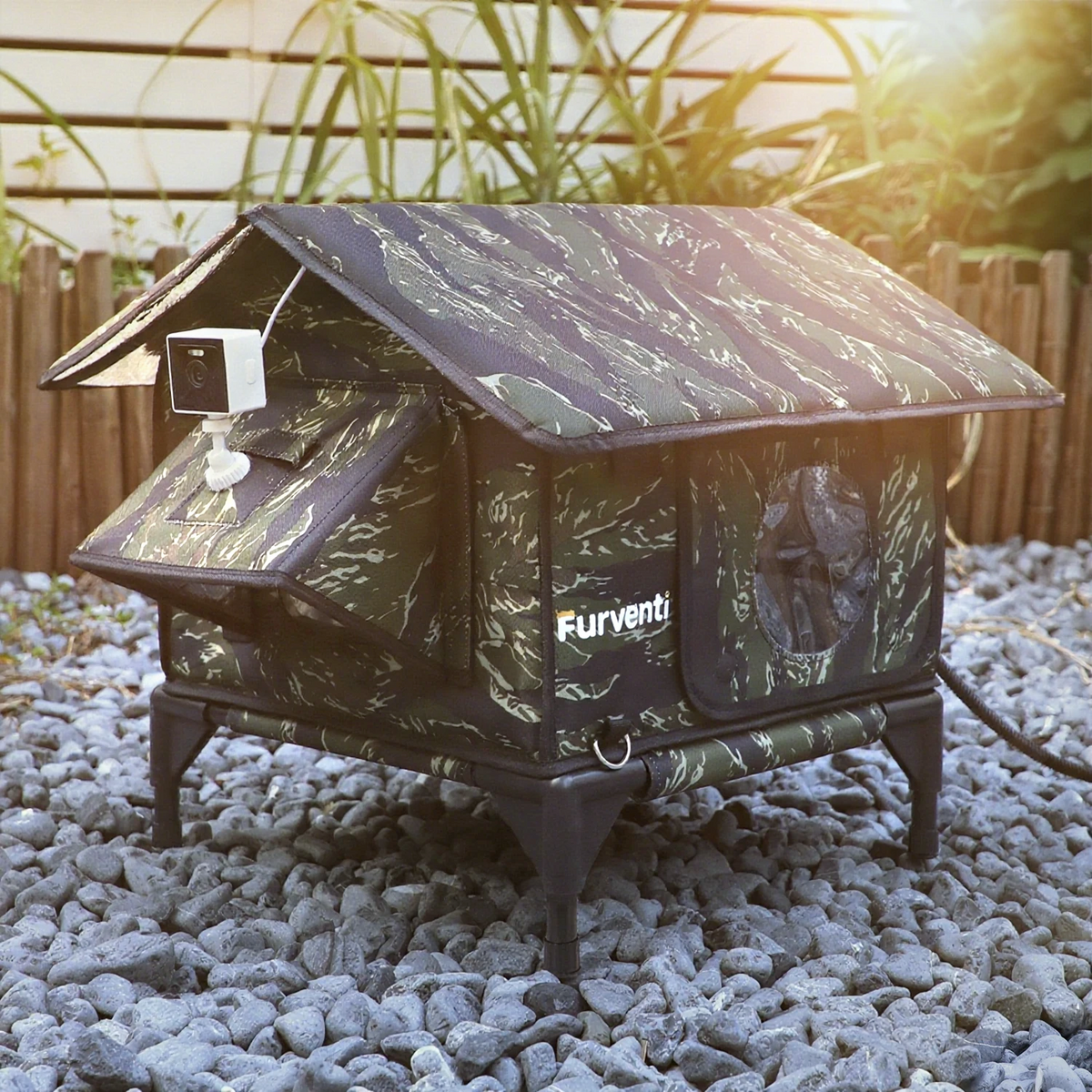 Furventi Rooftop Outdoor Cat House Camouflage Product Main Image & Outdoor Stray Heated Cat House