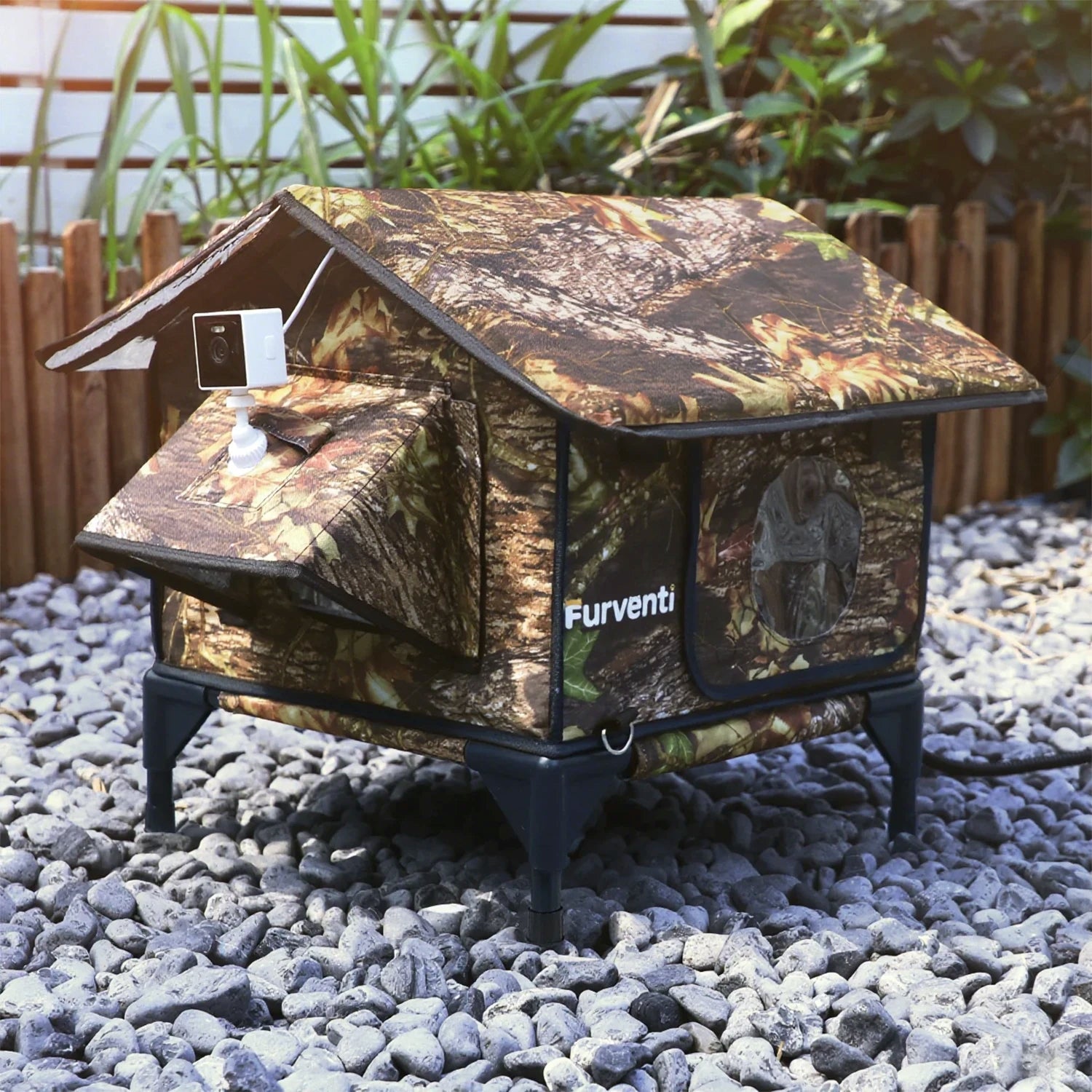 Furventi Rooftop Outdoor Cat House Leaves Product Main Image & Outdoor Stray Heated Cat House